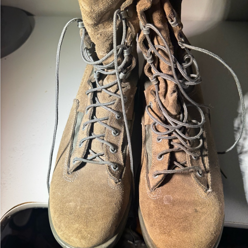 GORE-TEX Tan Men's Boots
